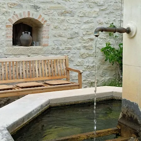 Bed & Breakfast Clos Des 3 Ruisseaux Taulignan
